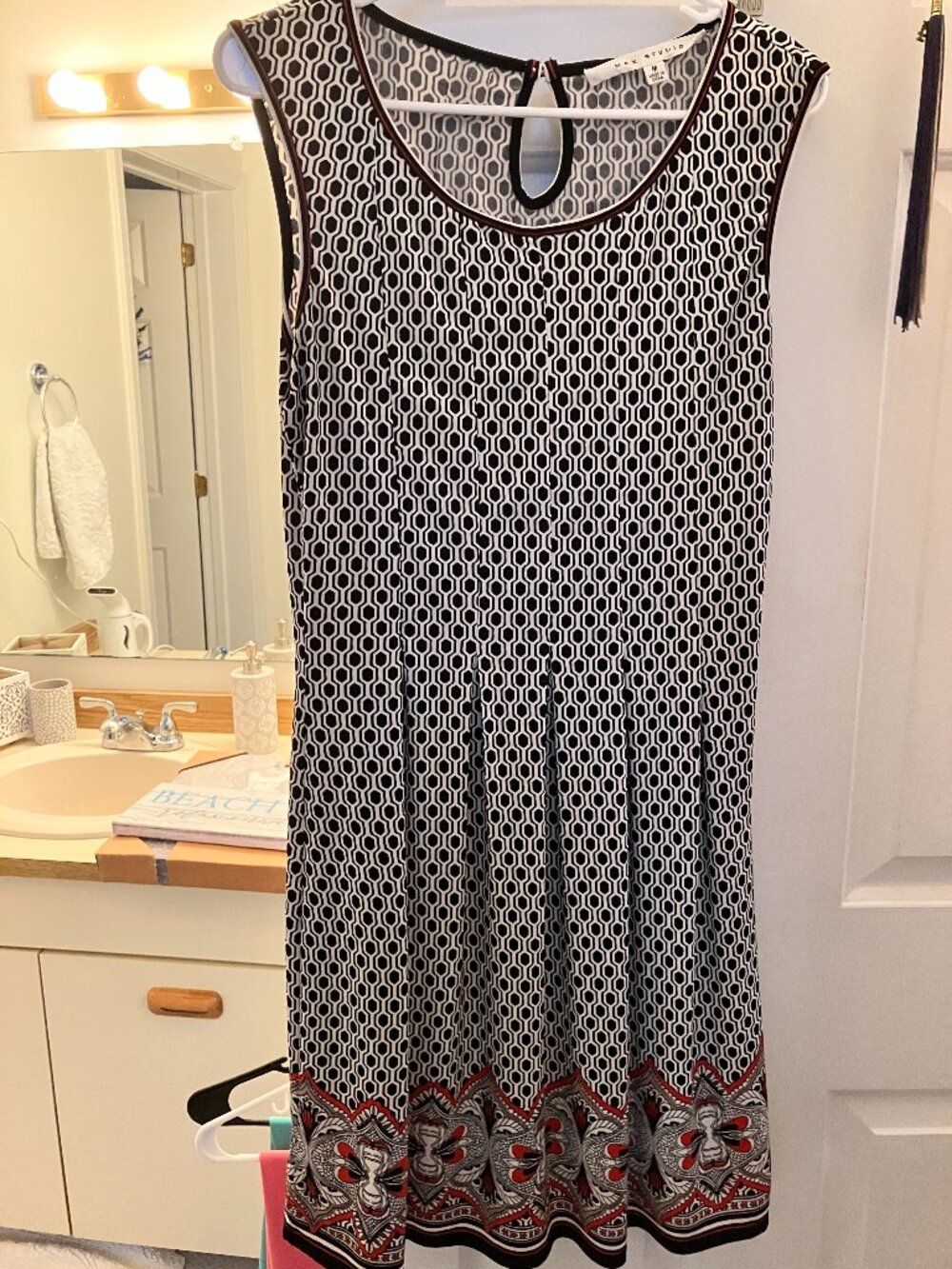 Max studio black and white print sleeveless dress, stretch fabric
